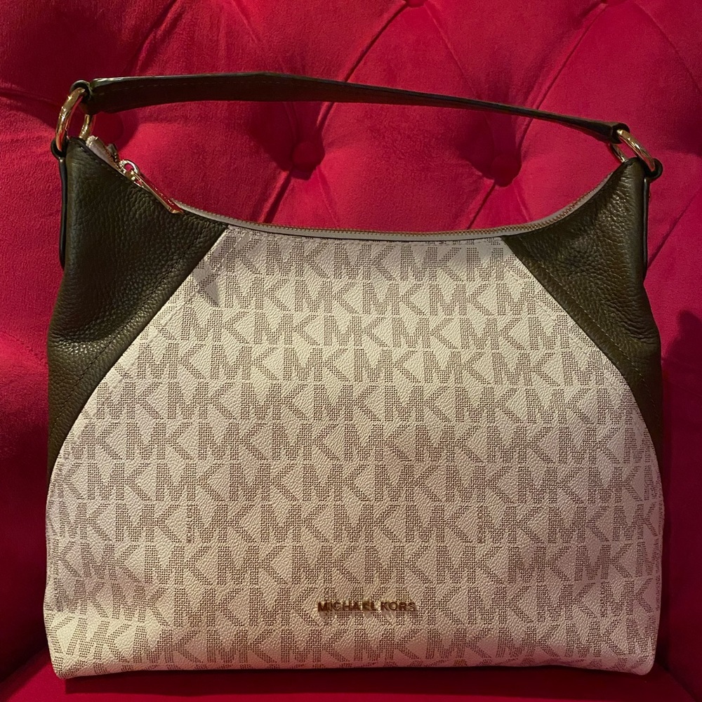 Michael Kors. New without tags. Beautiful.